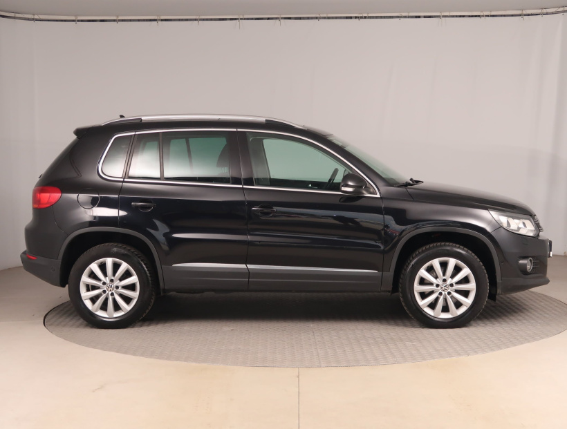 Volkswagen Tiguan, 2011