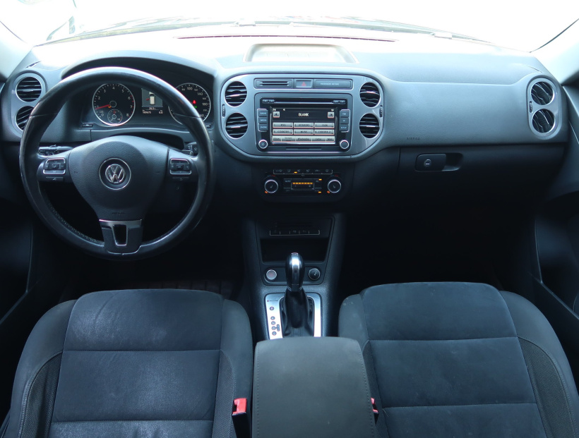 Volkswagen Tiguan, 2011