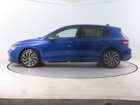 Volkswagen Golf - 2023