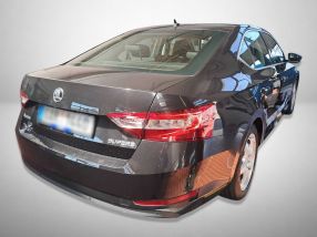 Škoda Superb - 2017