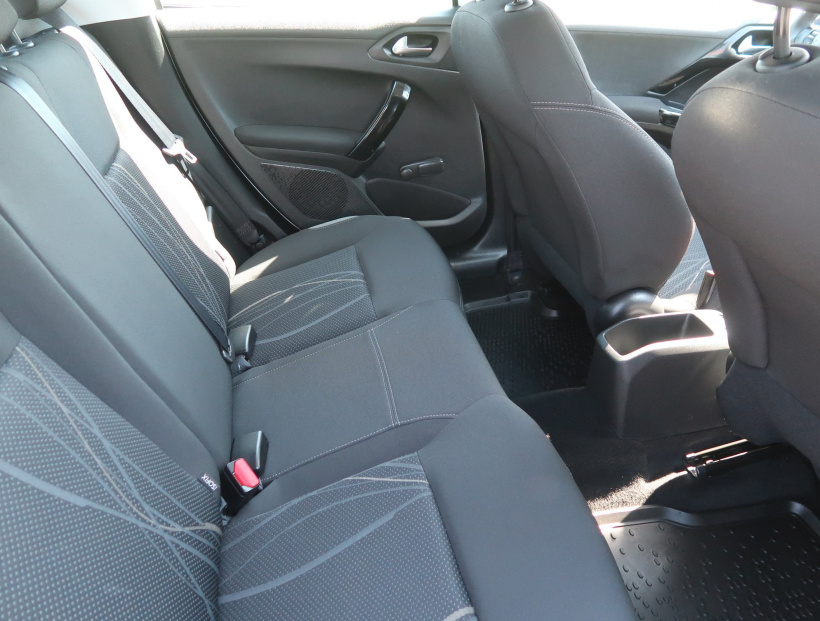 Peugeot 208, 2014