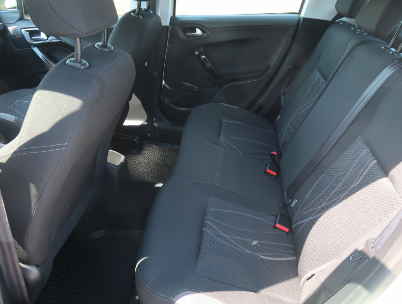 Peugeot 208, 2014