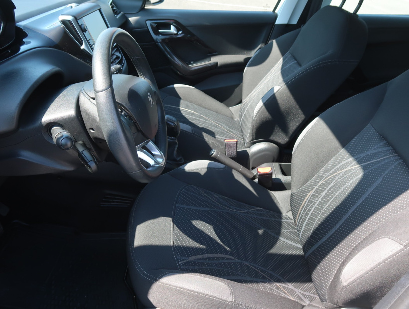 Peugeot 208, 2014