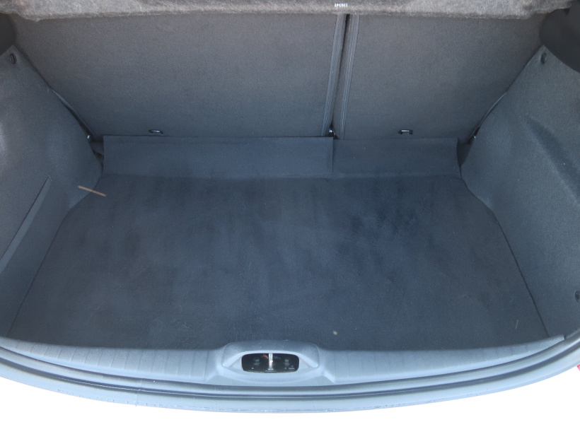 Peugeot 208, 2014