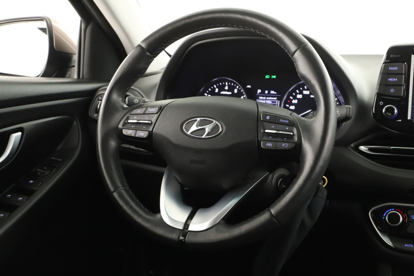 Hyundai i30, 2022
