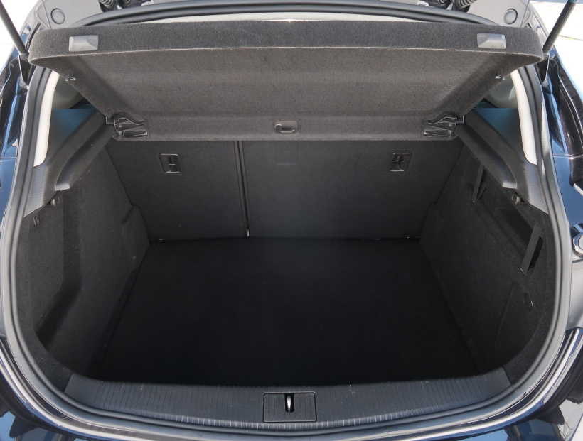 Opel Astra, 2010
