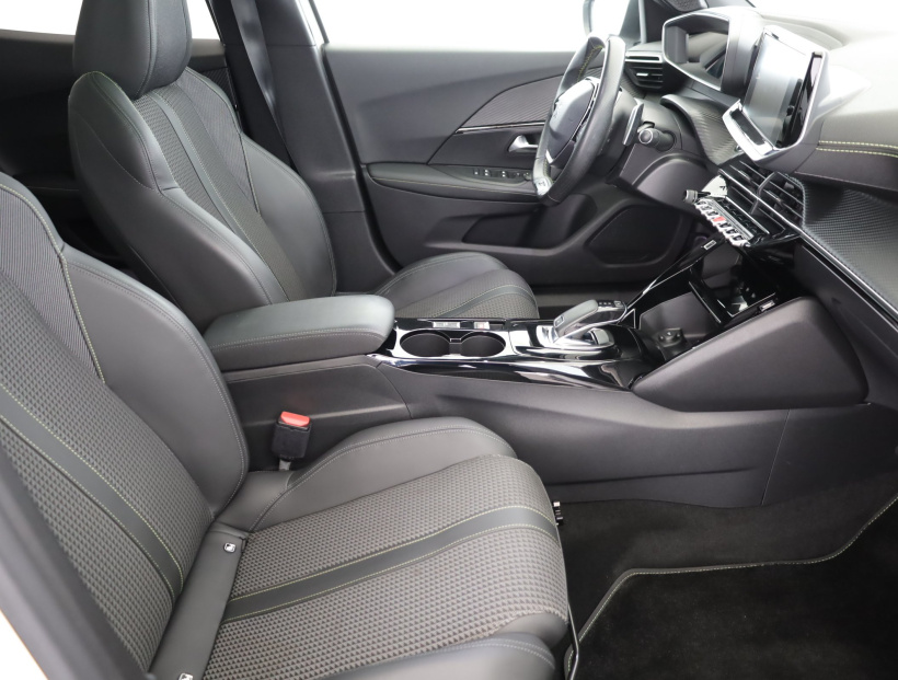 Peugeot 2008, 2020