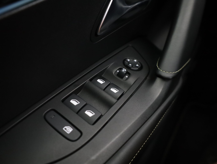 Peugeot 2008, 2020