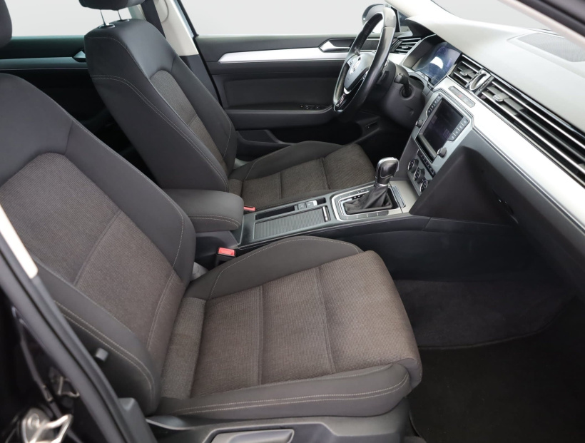 Volkswagen Passat, 2015