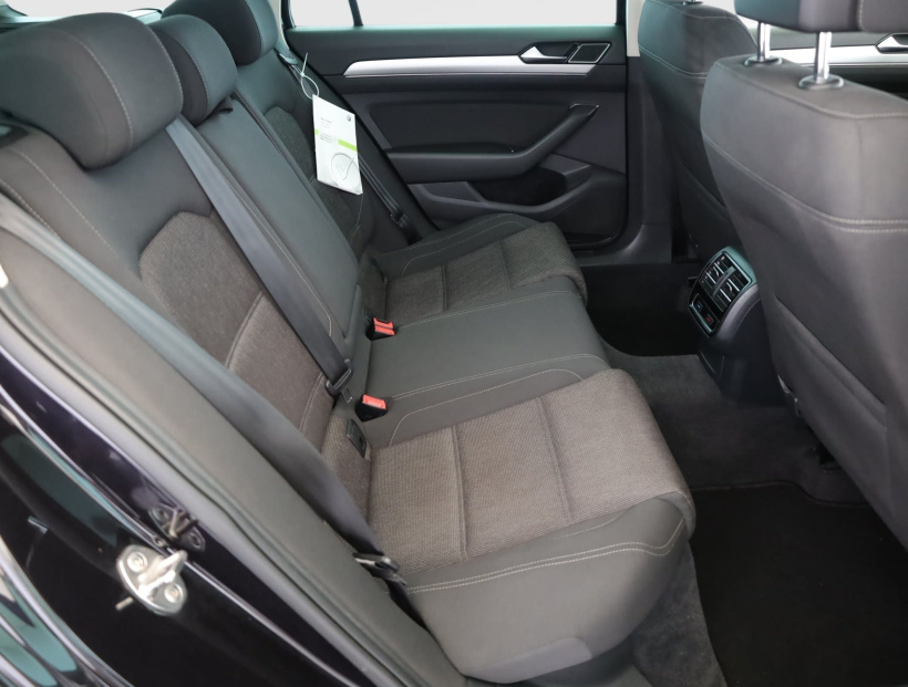 Volkswagen Passat, 2015