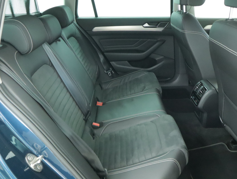Volkswagen Passat, 2021