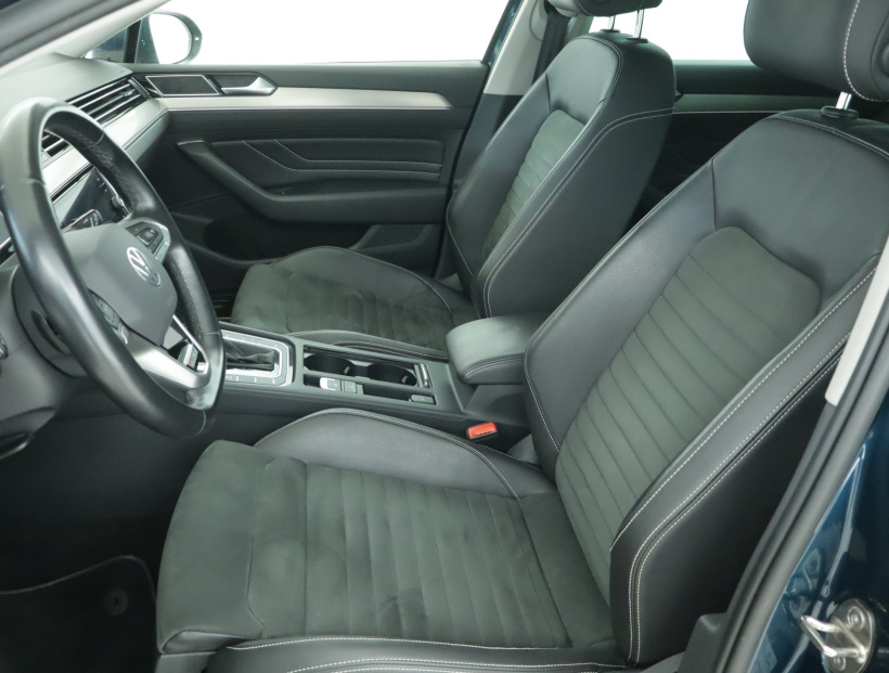Volkswagen Passat, 2021