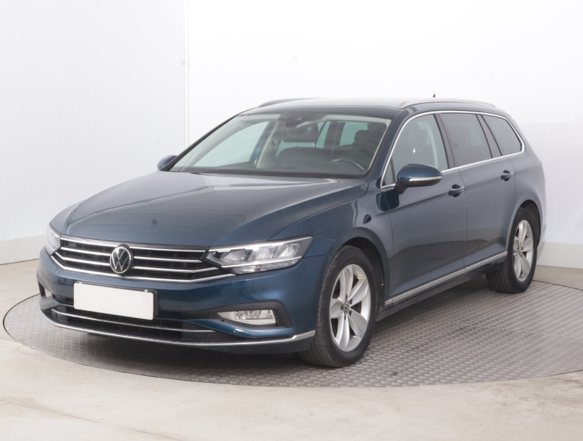 Volkswagen Passat, 2021