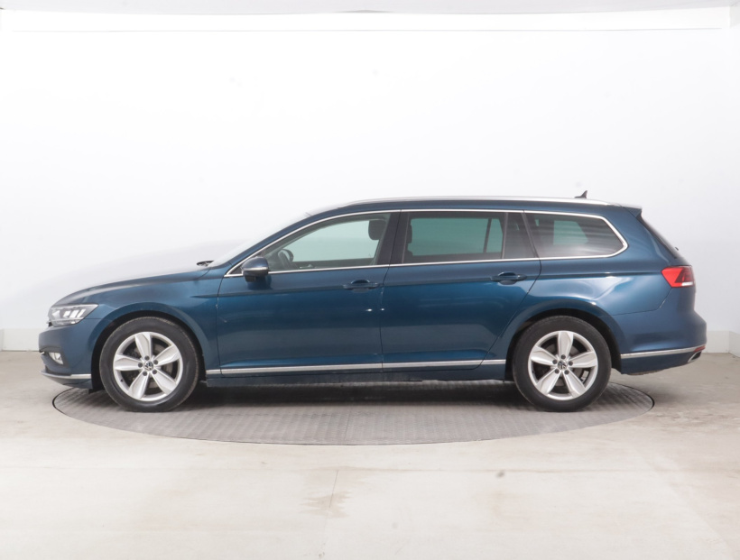 Volkswagen Passat, 2021