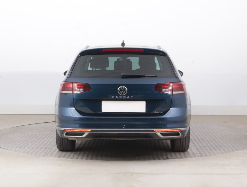 Volkswagen Passat, 2021