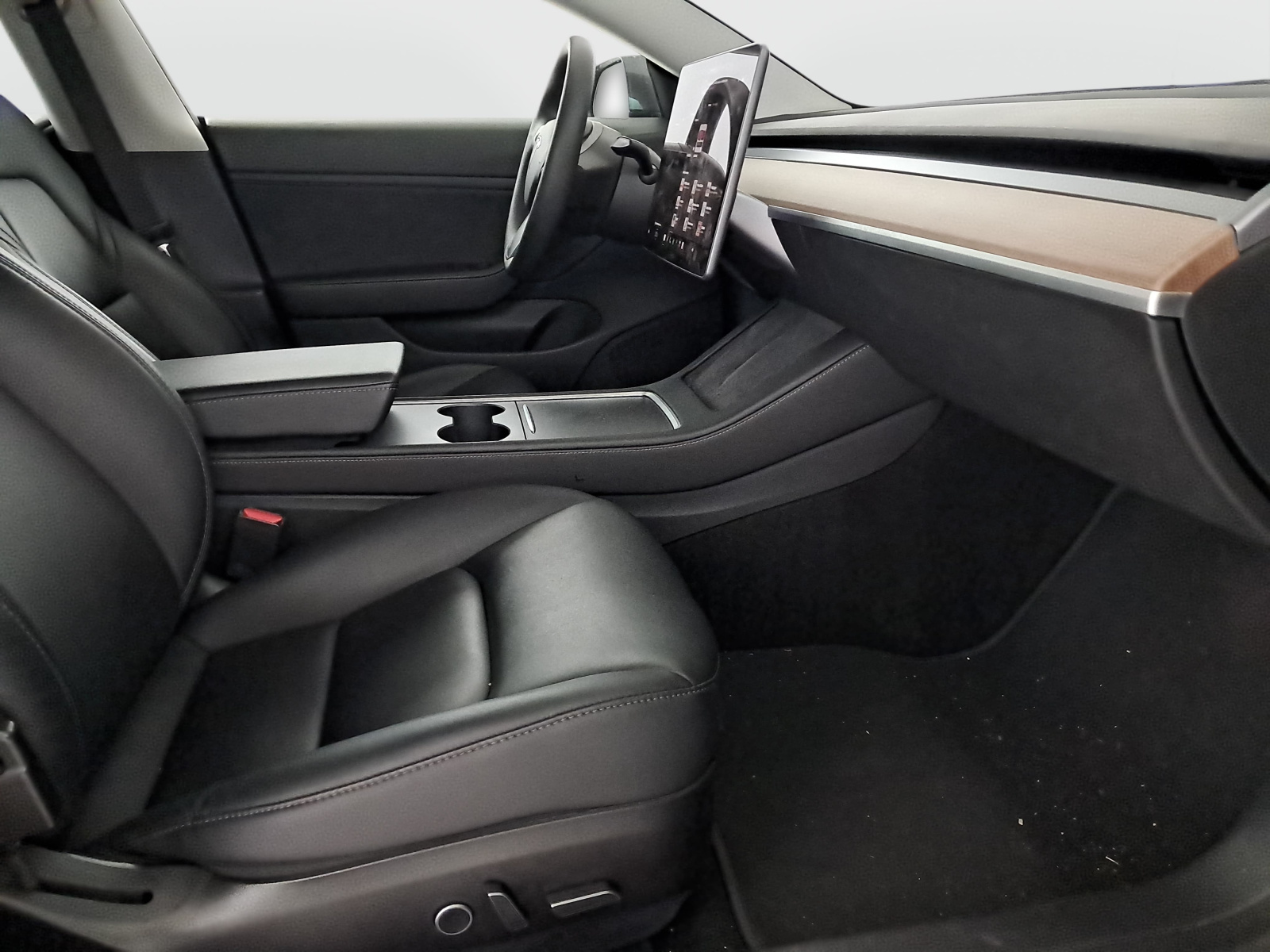 Tesla Model 3 Long Range AWD – fotografie 12