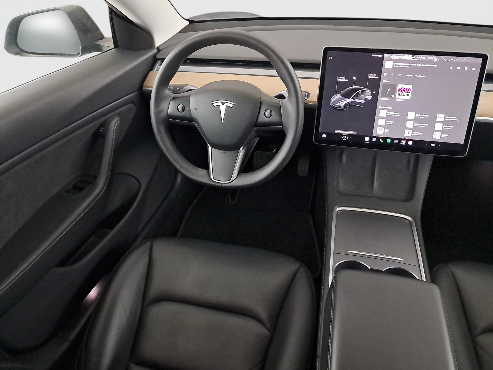 Tesla Model 3 Long Range AWD – fotografie 9