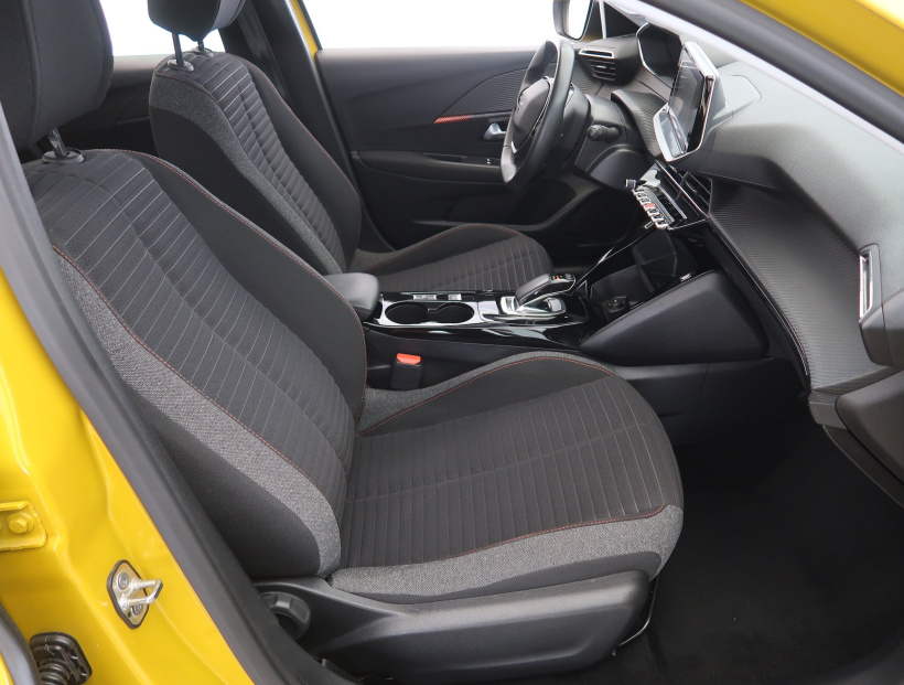 Peugeot e-208, 2021