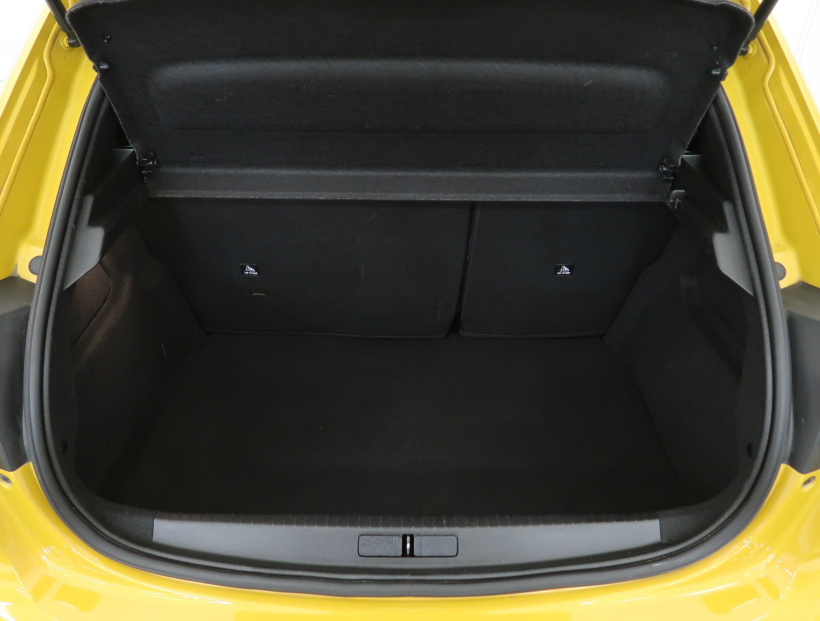 Peugeot e-208, 2021