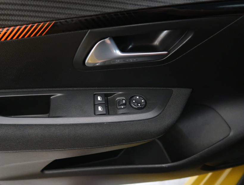 Peugeot e-208, 2021