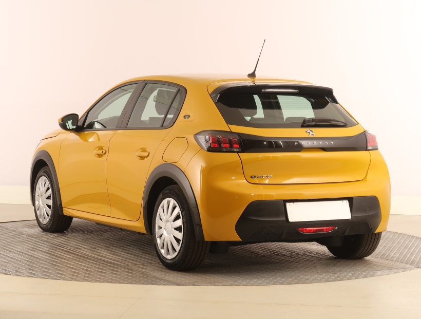 Peugeot e-208, 2021