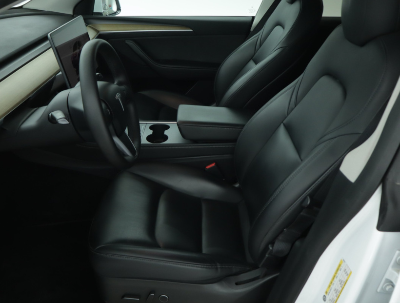 Tesla Model Y, 2022