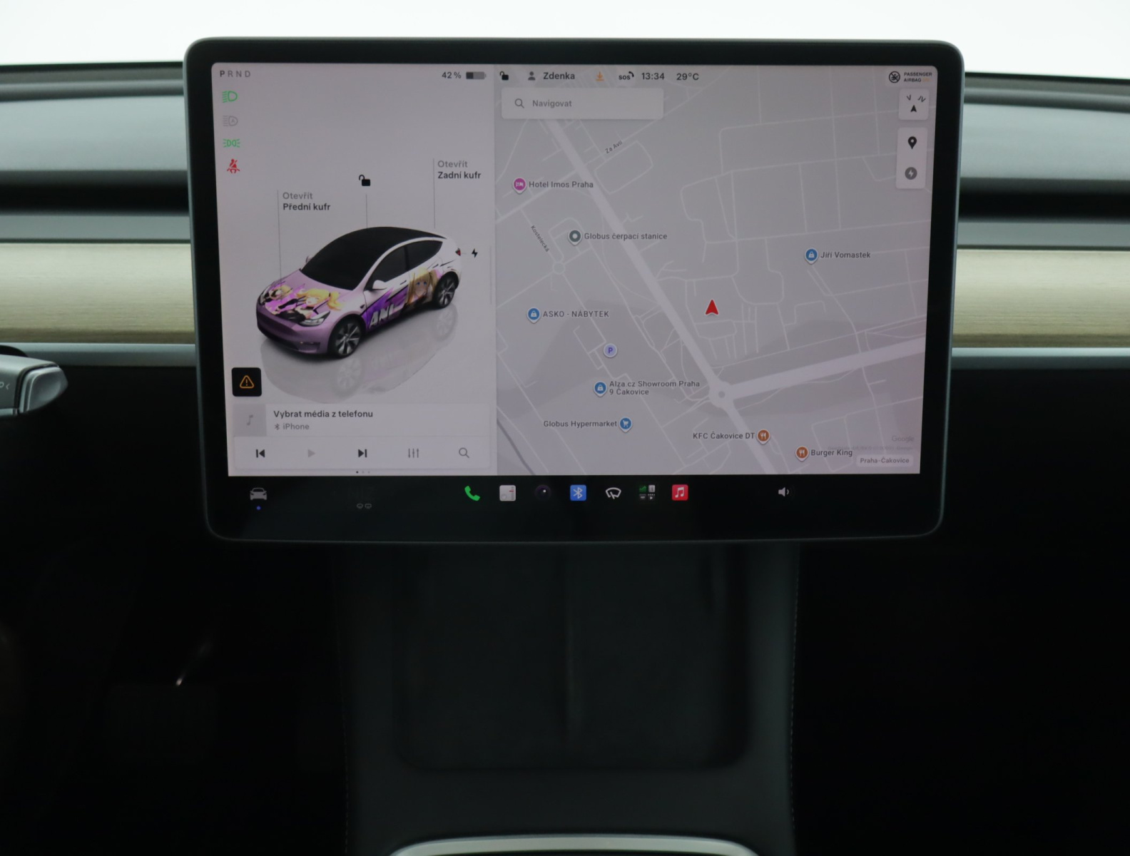 Tesla Model Y Long Range AWD – fotografie 23