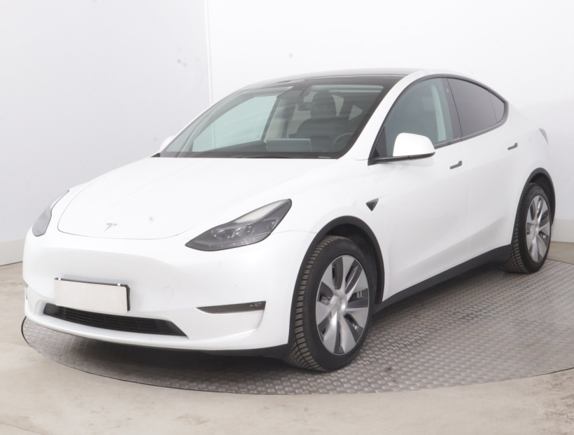 Tesla Model Y, 2022