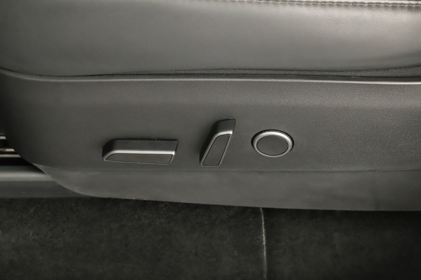 Tesla Model Y, 2022