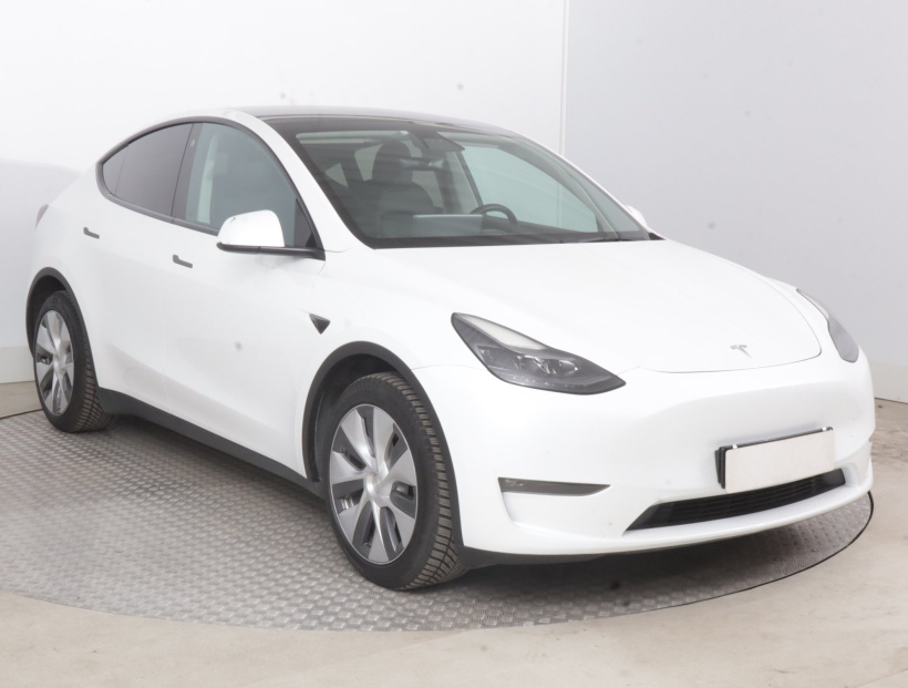 Tesla Model Y, 2022