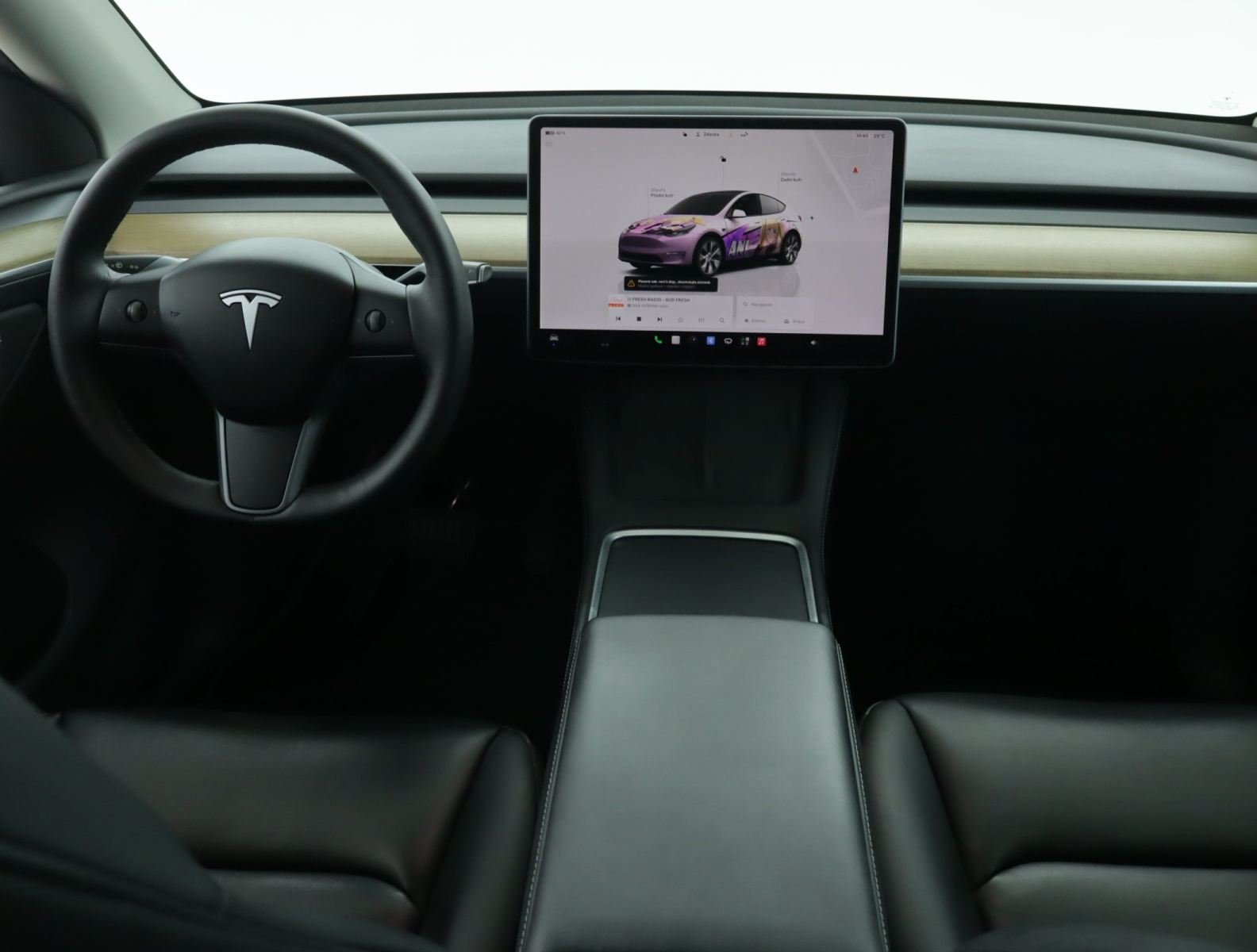 Tesla Model Y Long Range AWD – fotografie 10