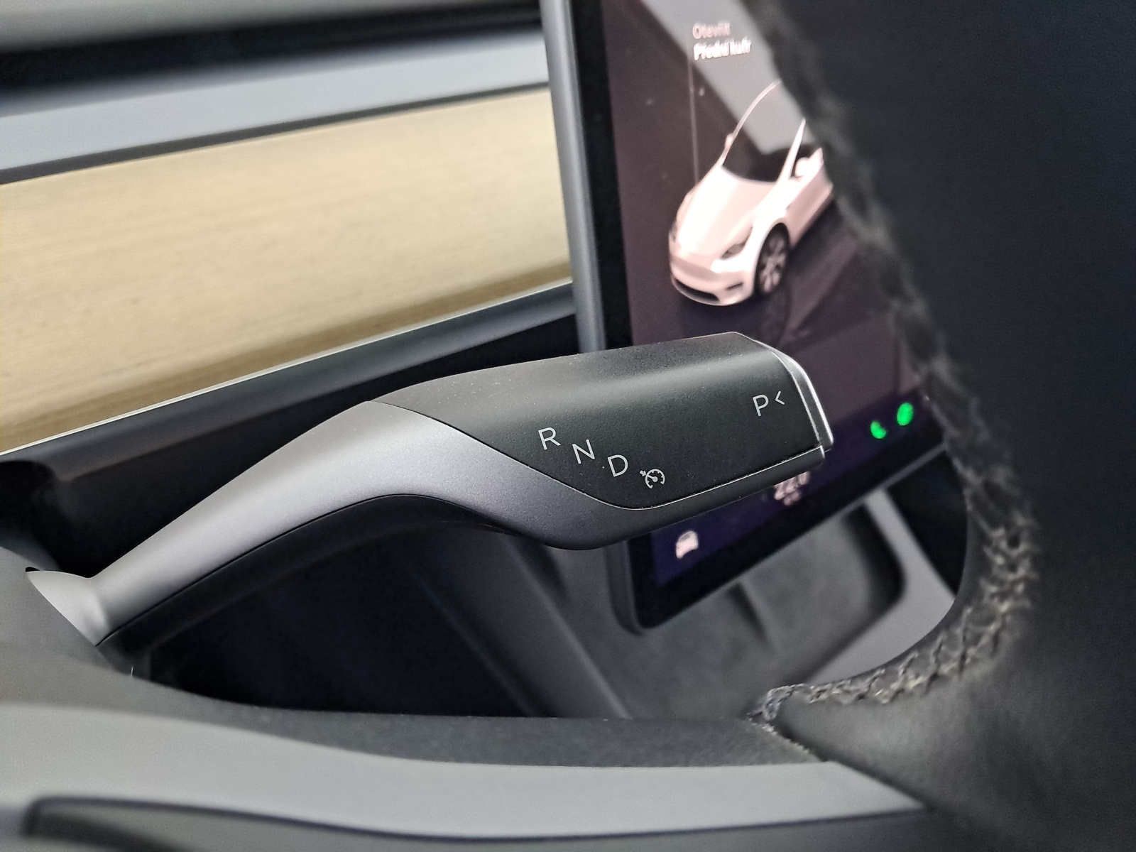 Tesla Model Y Long Range AWD – fotografie 19