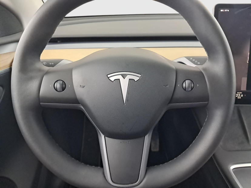 Tesla Model Y, 2022