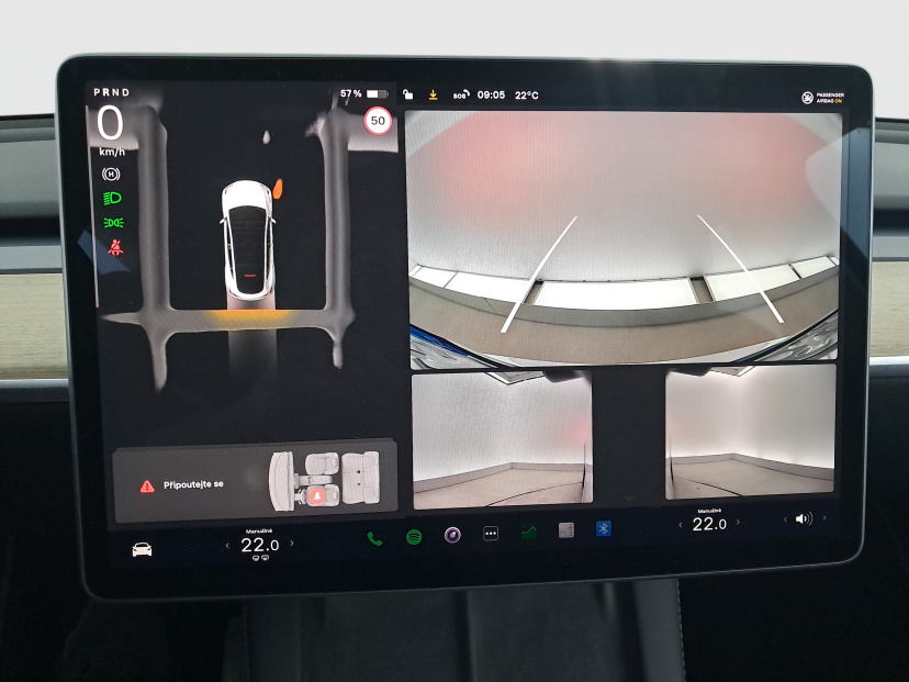 Tesla Model Y, 2022