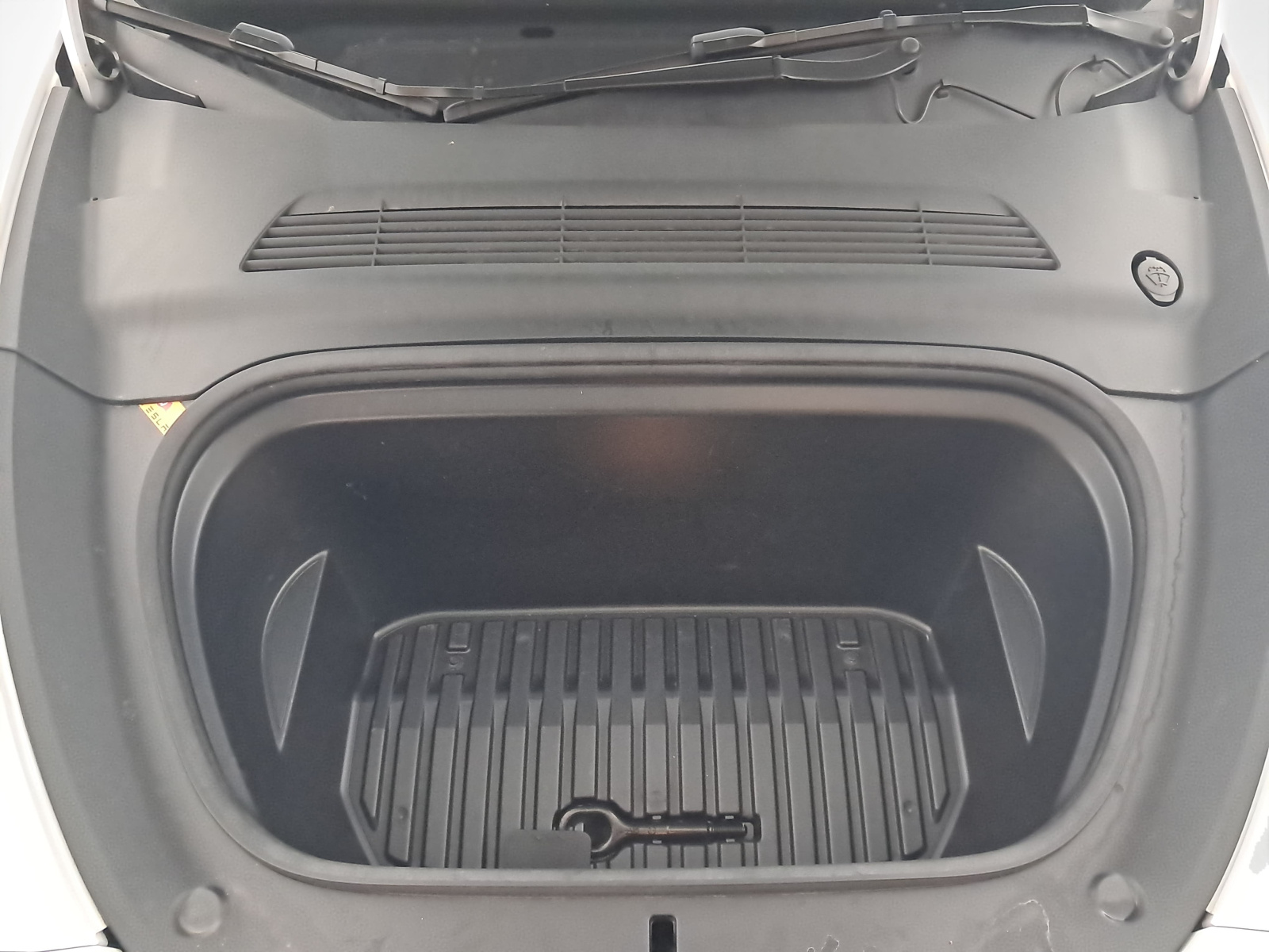 Tesla Model Y Long Range AWD – fotografie 28