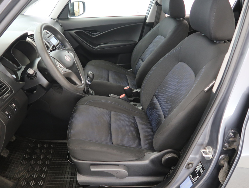 Hyundai ix20, 2011