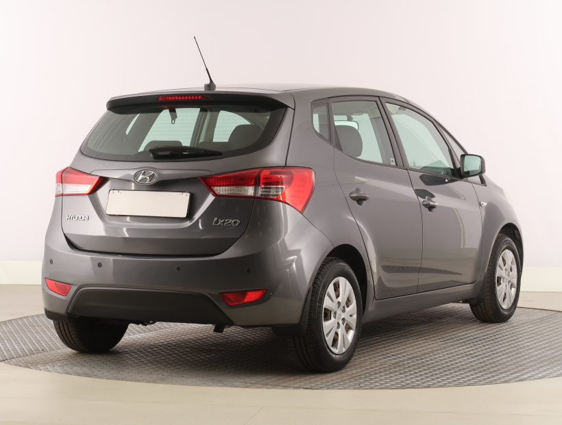 Hyundai ix20, 2011
