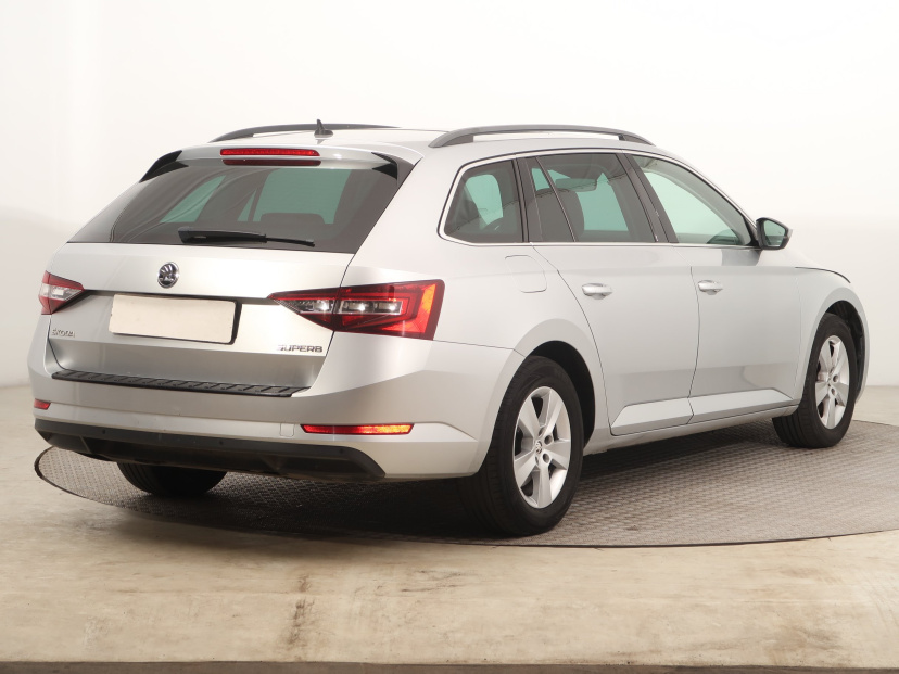 Škoda Superb, 2017