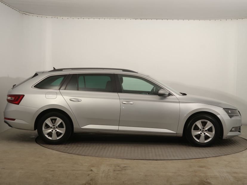 Škoda Superb, 2017