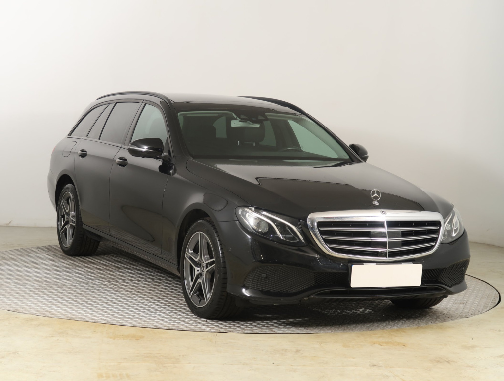 Mercedes-Benz E
