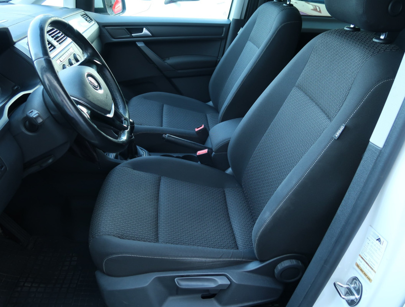 Volkswagen Caddy, 2015