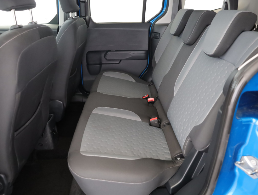 Ford Tourneo Courier, 2025
