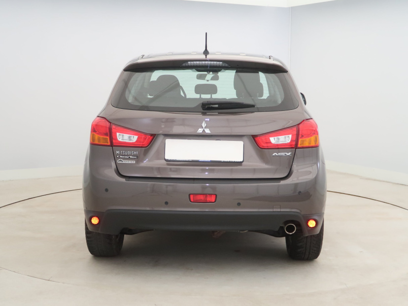 Mitsubishi ASX, 2015