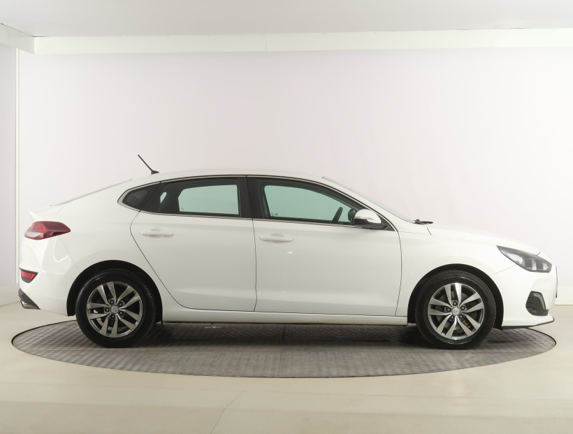 Hyundai i30 Fastback, 2018