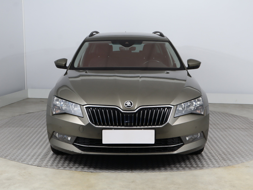 Škoda Superb, 2016