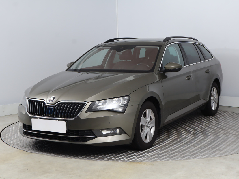 Škoda Superb, 2016