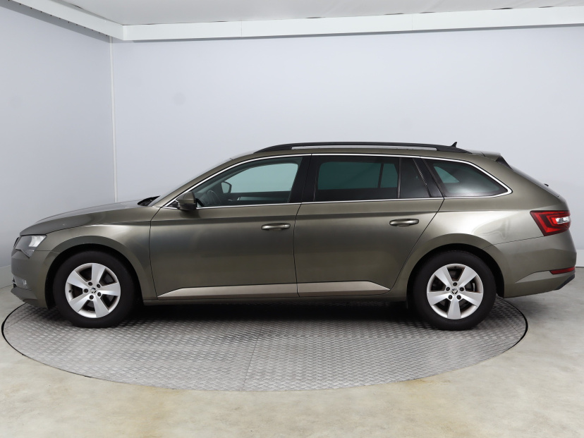 Škoda Superb, 2016