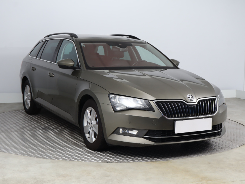 Škoda Superb, 2016