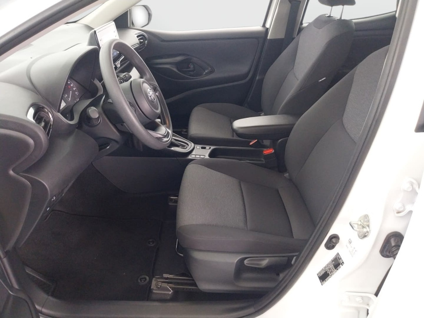 Toyota Yaris, 2024