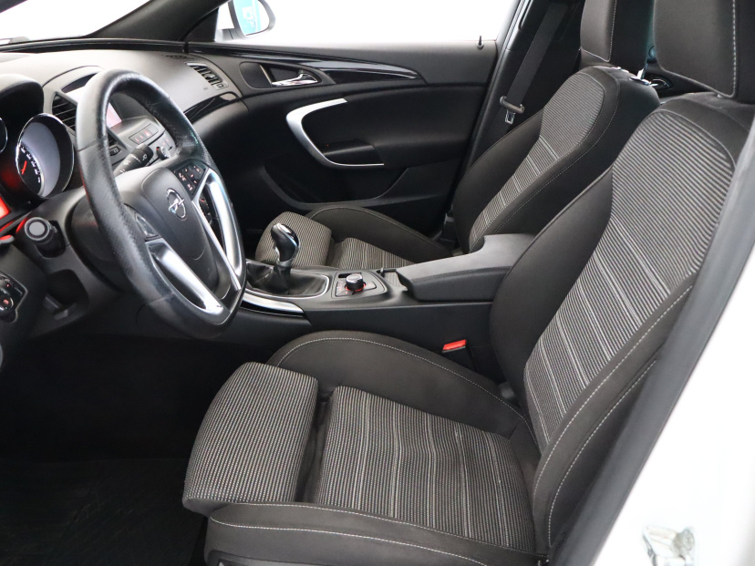 Opel Insignia, 2011